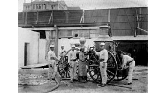 Material fotográfico reproducido con autorización de la FOTOTECA Nacional del INAH 